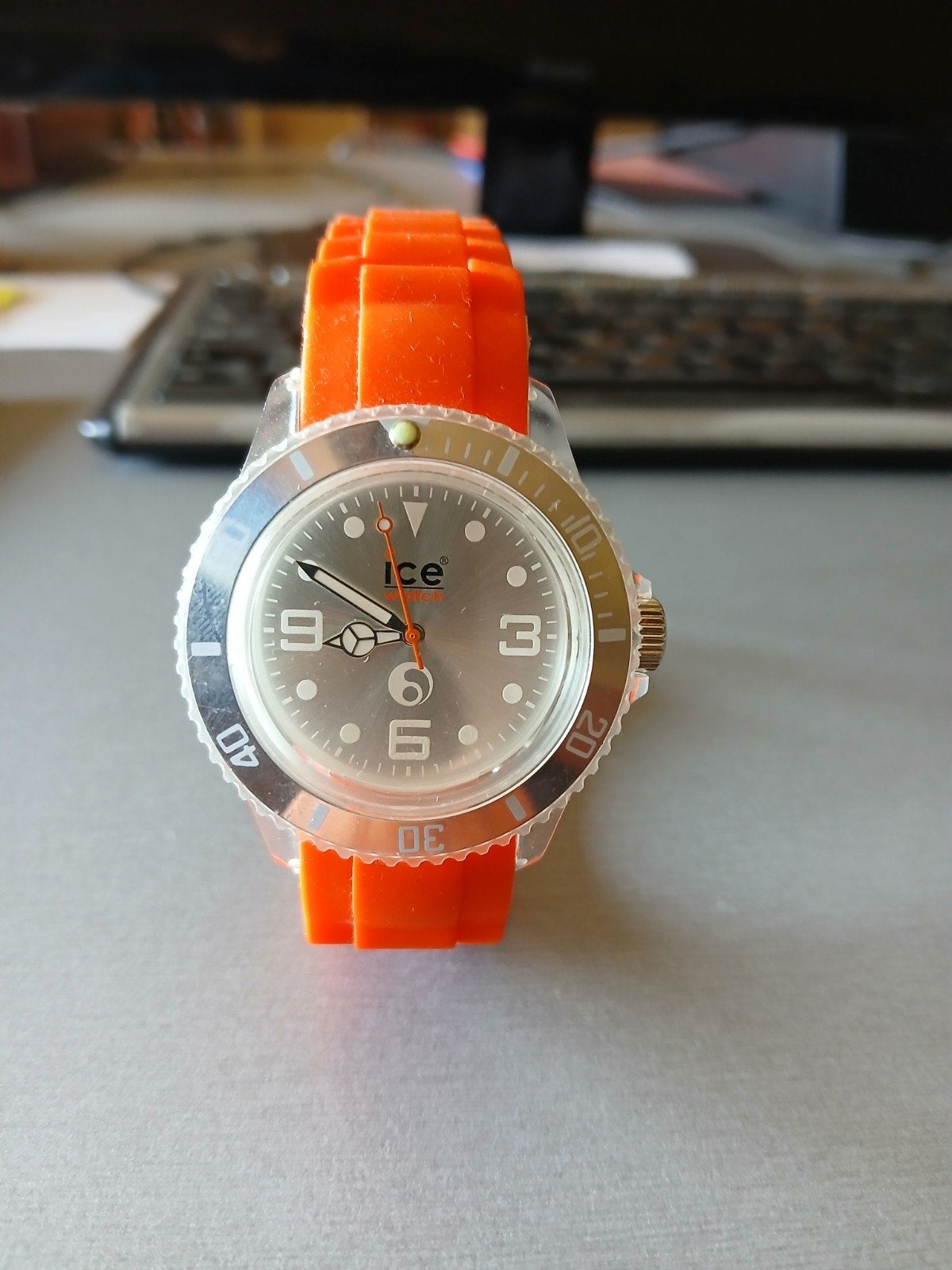 Montre Ice-watch Ice forever orange, Enlèvement ou Envoi, Comme neuf, Montre-bracelet, Swatch
