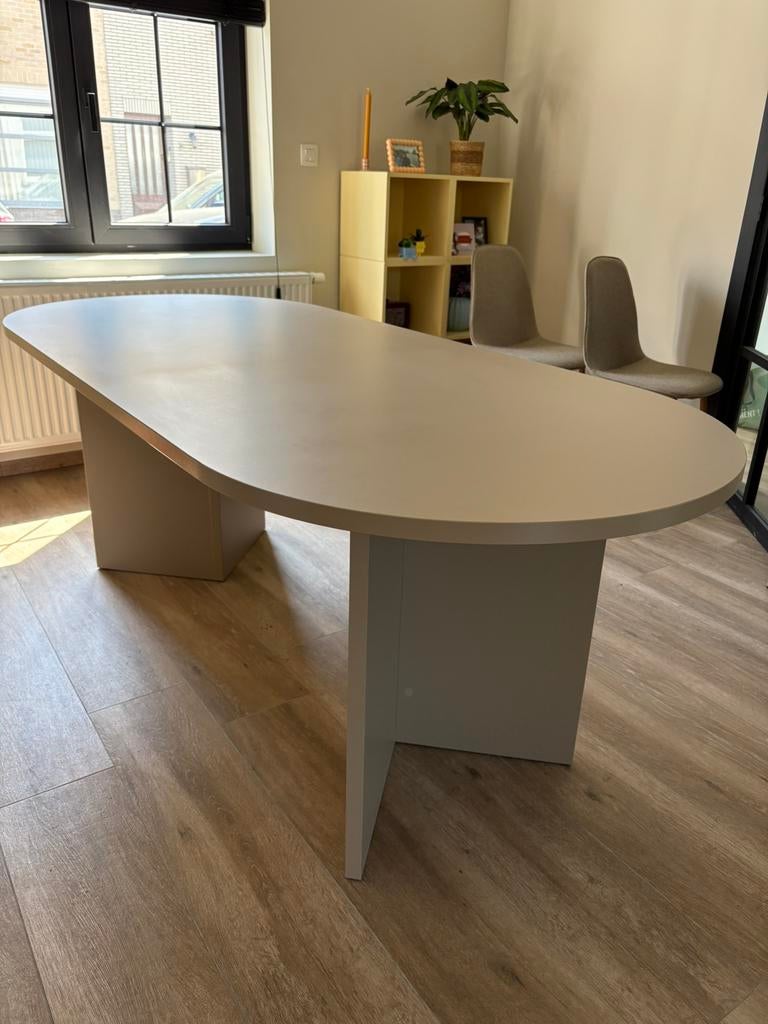 Ovale eettafel Naduvi Philipa, Ophalen, 50 tot 100 cm, Zo goed als nieuw, Vijf personen of meer