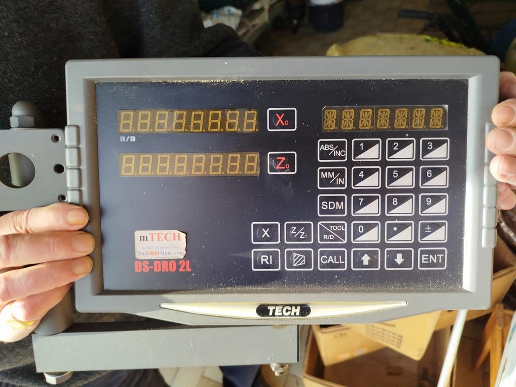 displaybox - MTech, model DS-DRO 2L