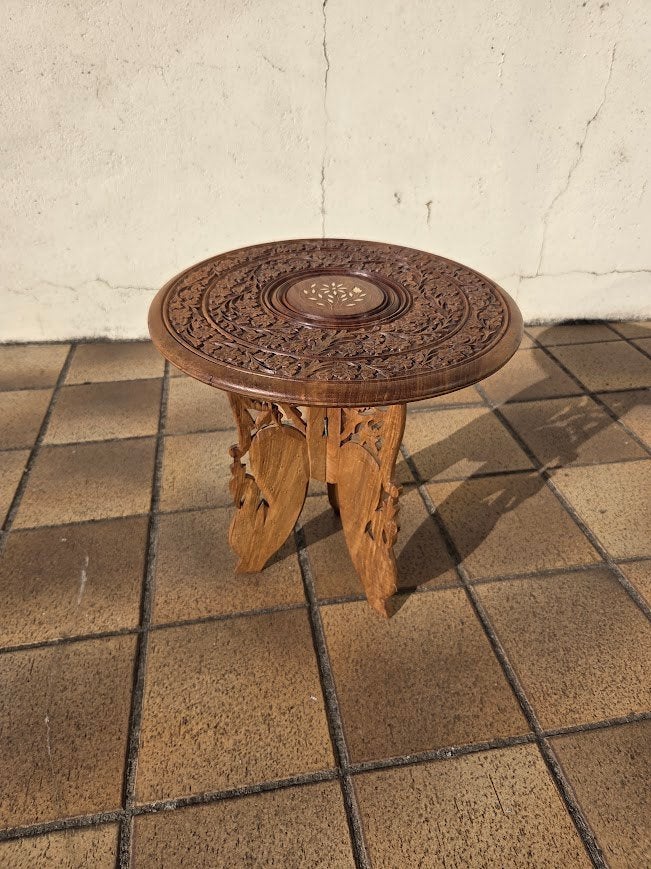 Uniek, rond, houten bijzettafeltje, Ophalen, Minder dan 45 cm, Minder dan 55 cm, Zo goed als nieuw