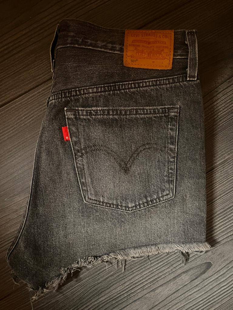 Levi’s short grijs maat 28, Enlèvement, Comme neuf, Gris