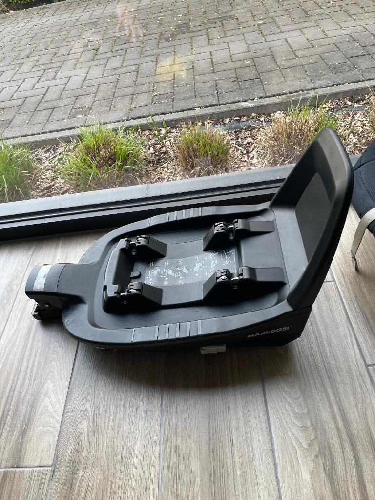 Maxi cosi Pearl Pro² + fixation auto Isofix, Enlèvement, Utilisé, Isofix, 9 à 18 kg