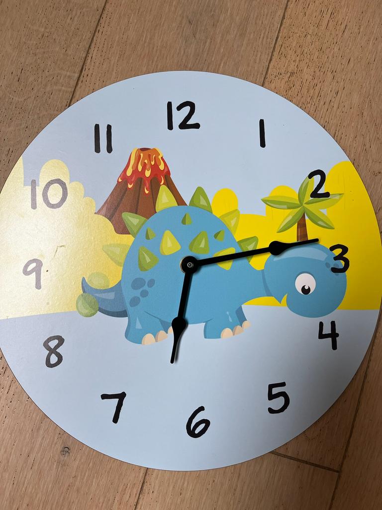 Kinderklok met dino’s, geluidloos, Ophalen, Zo goed als nieuw