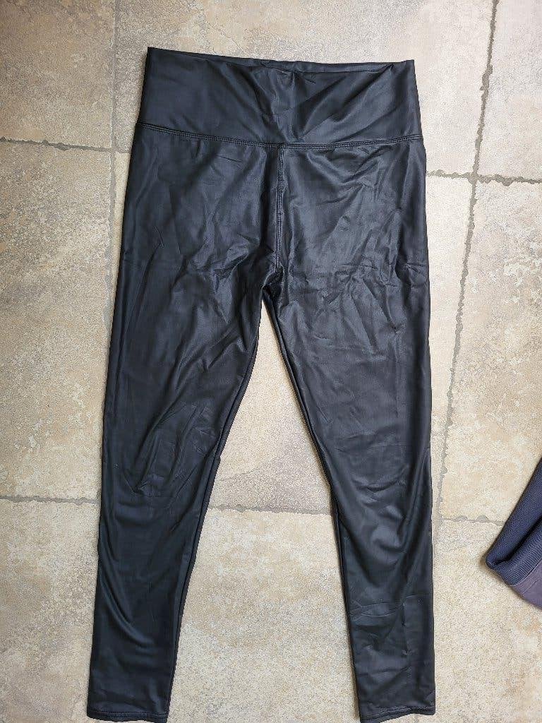 Lederlook zwarte broek mt 176, Enfants & Bébés, Vêtements enfant | Taille 176, Pantalon, Enlèvement ou Envoi, Comme neuf, Zara