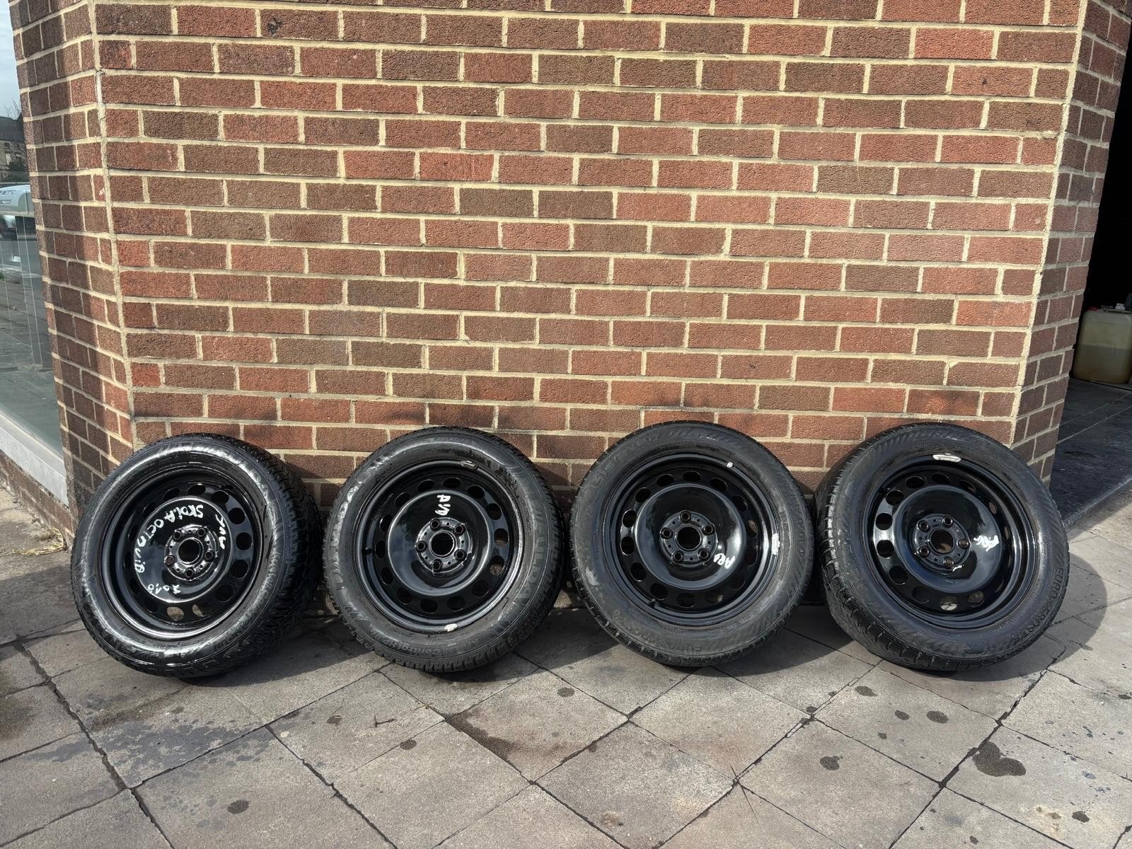 Set van 4 nieuwe Suzuki, Toyota velgen + winterband (215/60R, Auto-onderdelen, Ophalen, 16 inch, Banden en Velgen, Nieuw