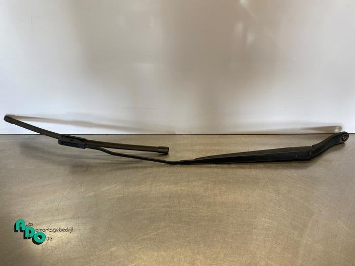Bras essuie-glace avant d'un Toyota Pro-Ace (Pro-Ace 16-), -, 3 mois de garantie, Toyota, Utilisé