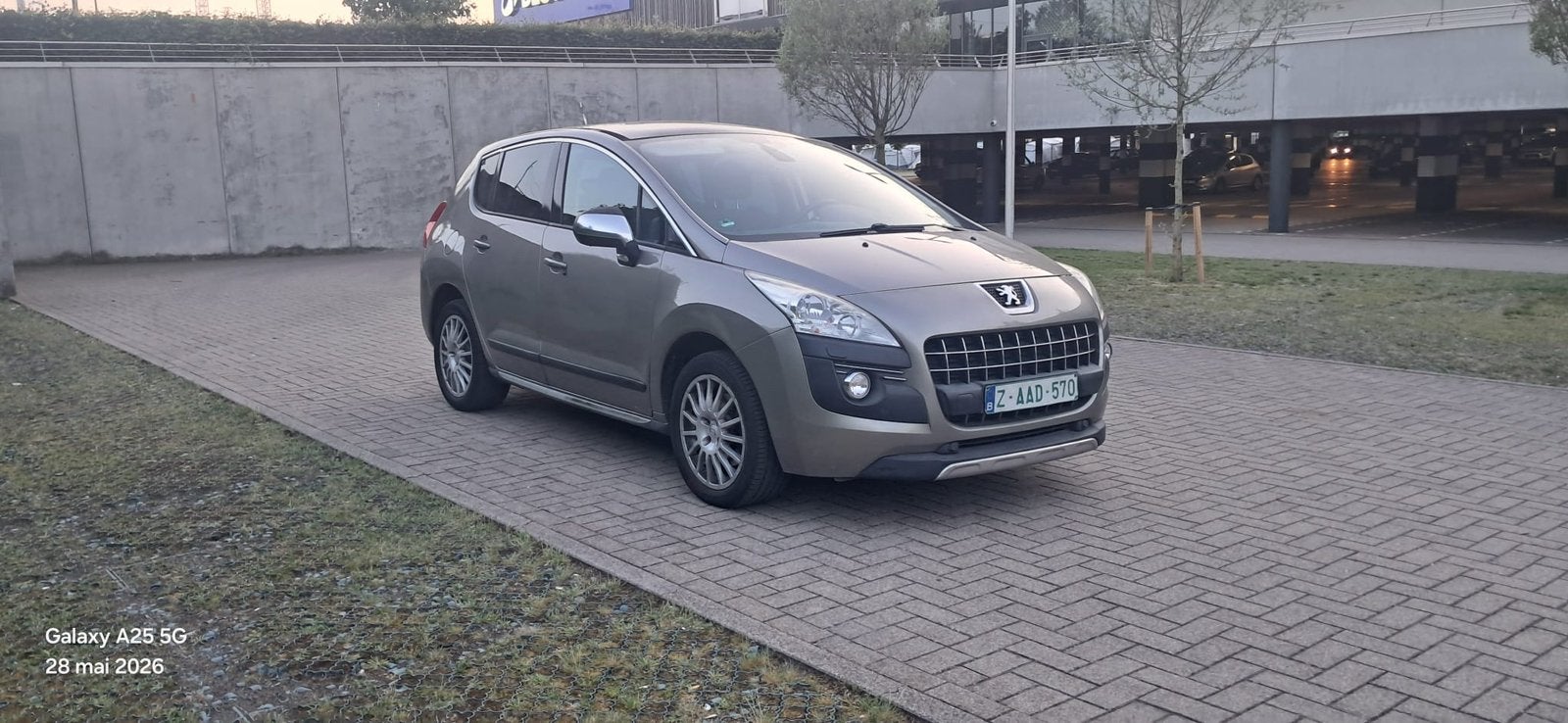 Peugeot 3008 boîte automatique 1.6 essence  2010, Auto's, Peugeot, Automaat, Bedrijf, Te koop, Benzine