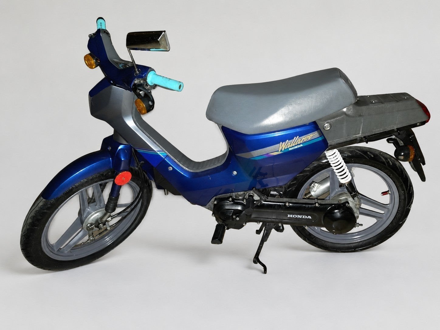 honda wallaroo deluxe 25 cc de 1989
 Titre de l'annonce
Ho, Vélos & Vélomoteurs, Enlèvement