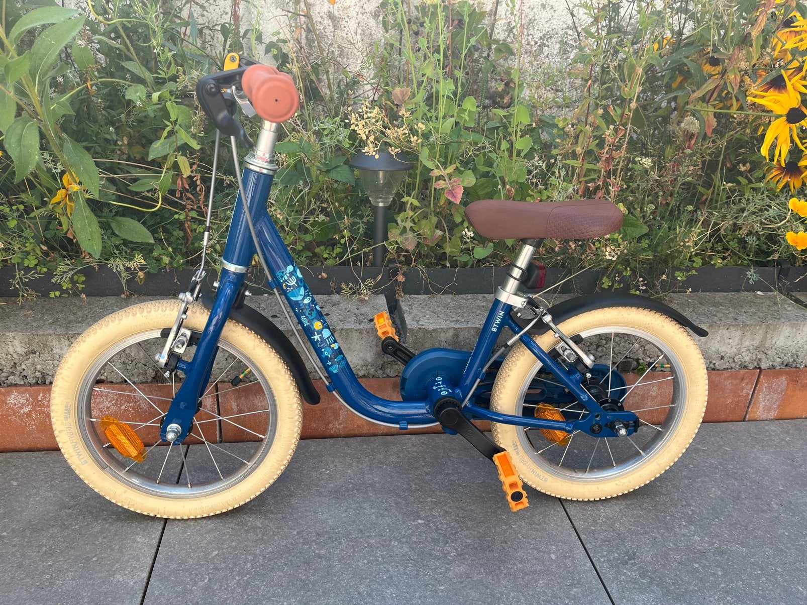 Blauwe kinderfiets 14 inch, Ophalen, Zijwieltjes, Velgrem, Minder dan 16 inch