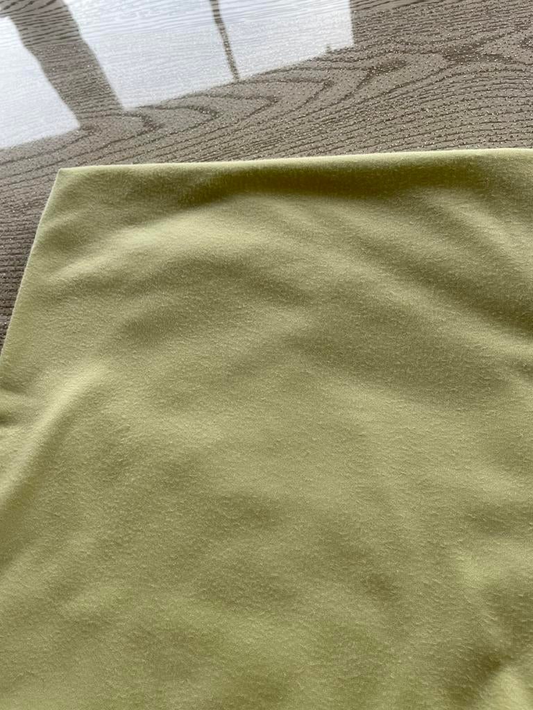 Mooie groene stof nieuw op de rol, Hobby & Loisirs créatifs, Tissus & Chiffons, Neuf, Vert, Enlèvement, Autres matériaux