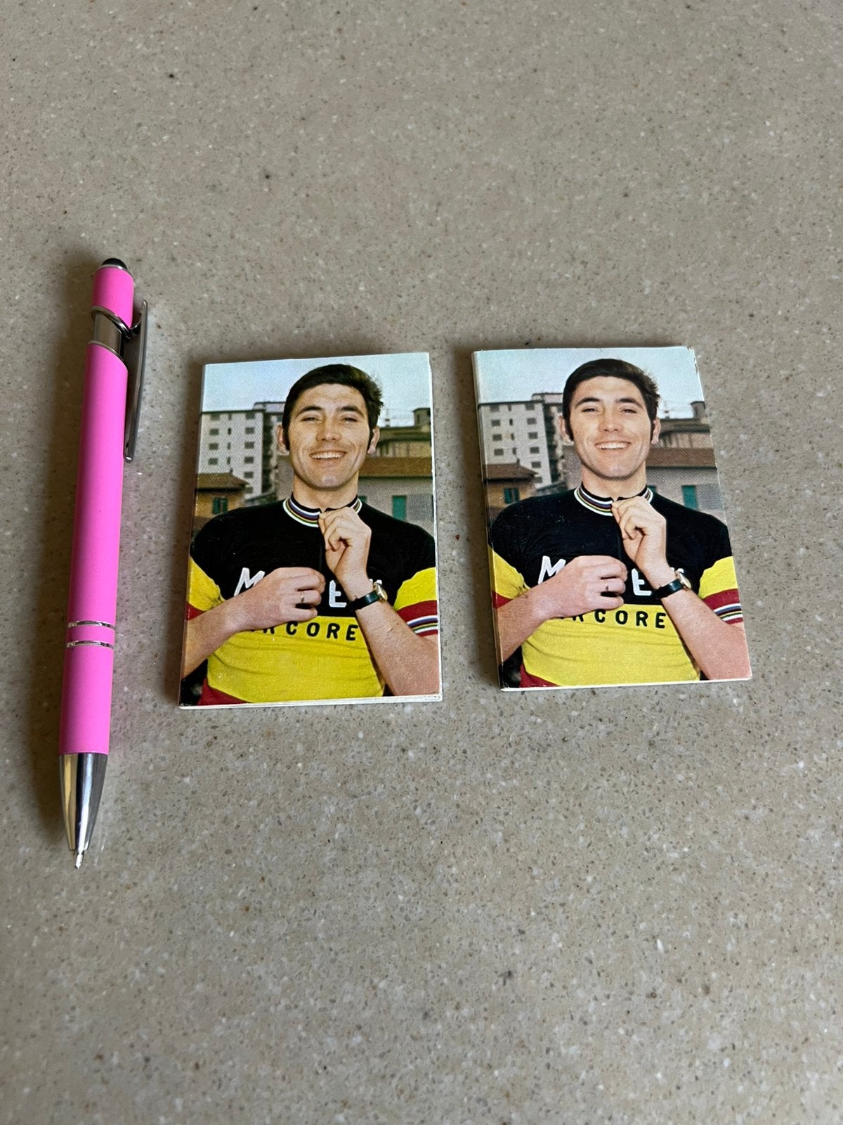 Petit carnet de fromages franco-suisse Eddy Merckx 1970, Collections, Envoi, Comme neuf, Autres types