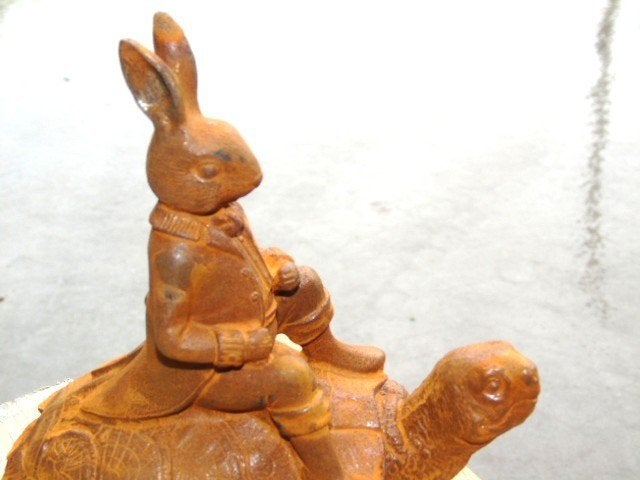 statue le lièvre et la tortue en fonte rouillé ., Jardin & Terrasse, Enlèvement ou Envoi, Neuf