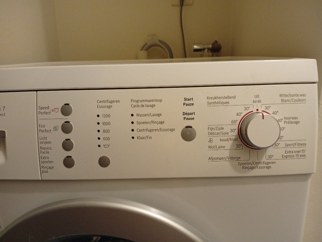 Lave-linge Bosch (modèle Maxx 7 VarioPerfect), 6 à 8 kg, 85 à 90 cm, Chargeur frontal, Enlèvement
