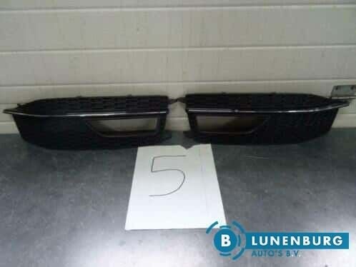Voorbumper grille Audi A4 2015, Gebruikt, -, Voor, -
