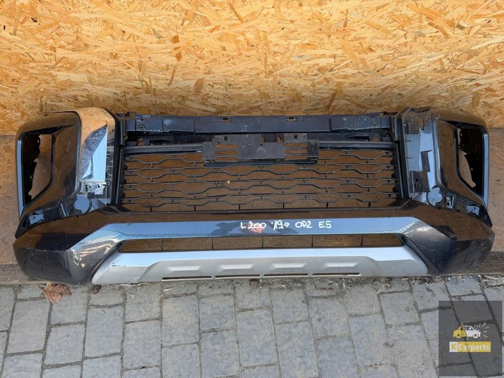 Mitsubishi L200 V Lift 19- voorbumper, Info@mitsubishi-motors.com, Gebruikt, Mitsubishi Motors Corporation, Shibaura 3-1-21
108-8410  Tokyo