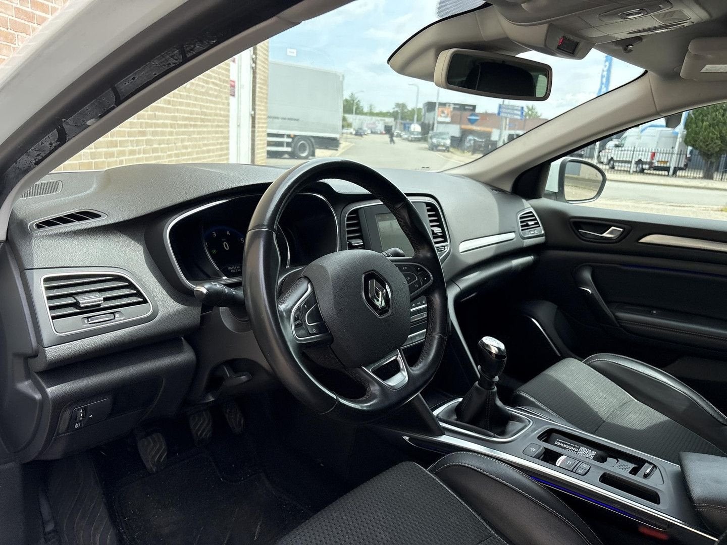 Renault Megane Estate 1.2 TCe Bose | Leder | Climate | Cruis, Autos, Renault, Achat, Entreprise, Boîte manuelle, Noir