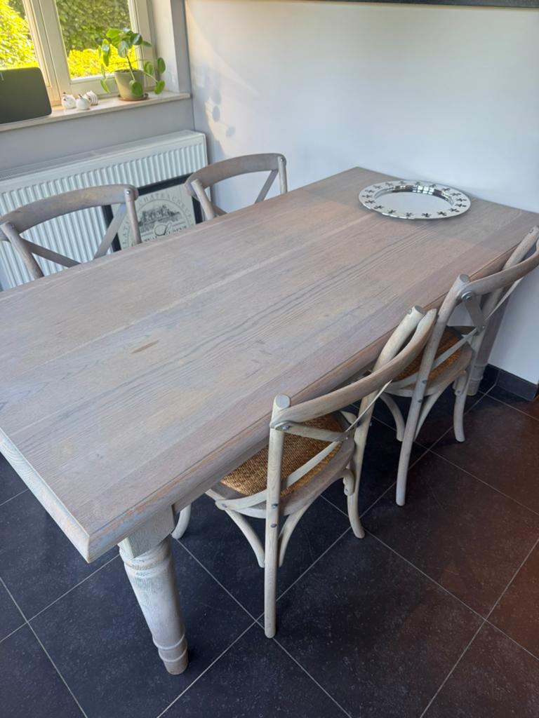Tafel landelijke stijl met 4 thonet stijl stoelen, Huis en Inrichting, Ophalen, Zo goed als nieuw