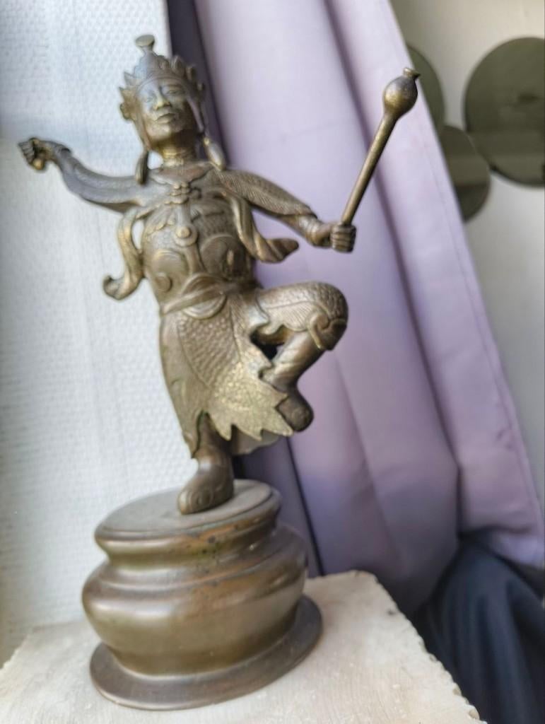 Aziatisch beeld in brons, Antiek en Kunst, Kunst | Beelden en Houtsnijwerken, Ophalen, Brons, Beeld