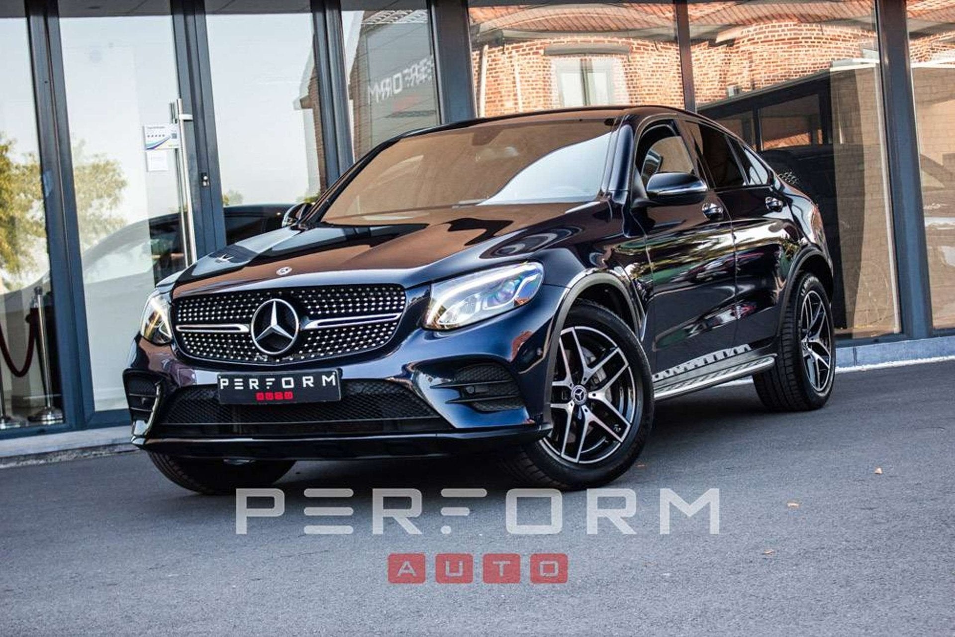 Mercedes-Benz GLC 250 GLC Coupé 250 4-Matic *CAM*AMG-PACK*T, Autos, 2430 kg, Achat, Entreprise, Noir