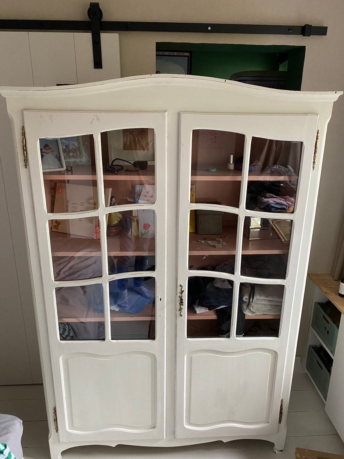 Brocante vitrinekast, Huis en Inrichting, Ophalen, Zo goed als nieuw, Glas