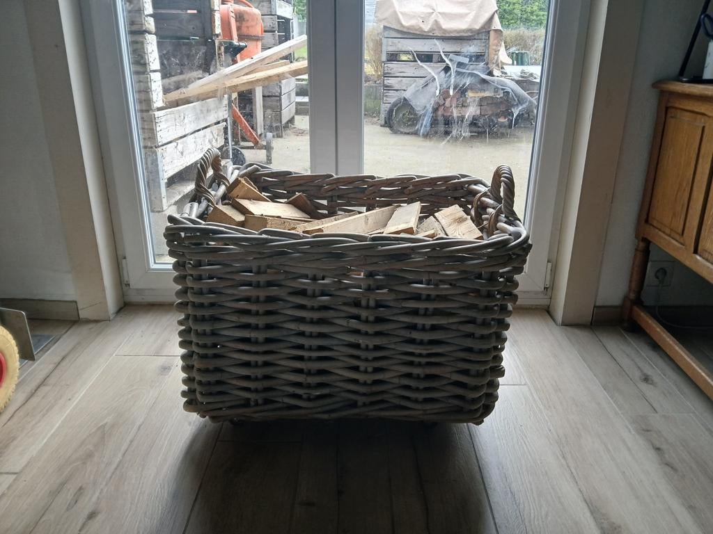 Rieten mand, Ophalen
