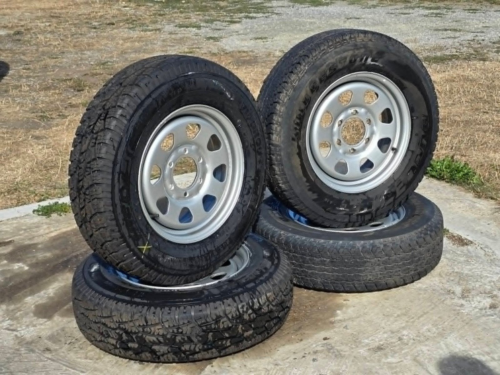 JANTES NISSAN 16" + 6 PNEUS 205/80 R16, Autos : Pièces & Accessoires, Pneus & Jantes, Pneus et Jantes, 4 Saisons, 16 pouces, 205 mm
