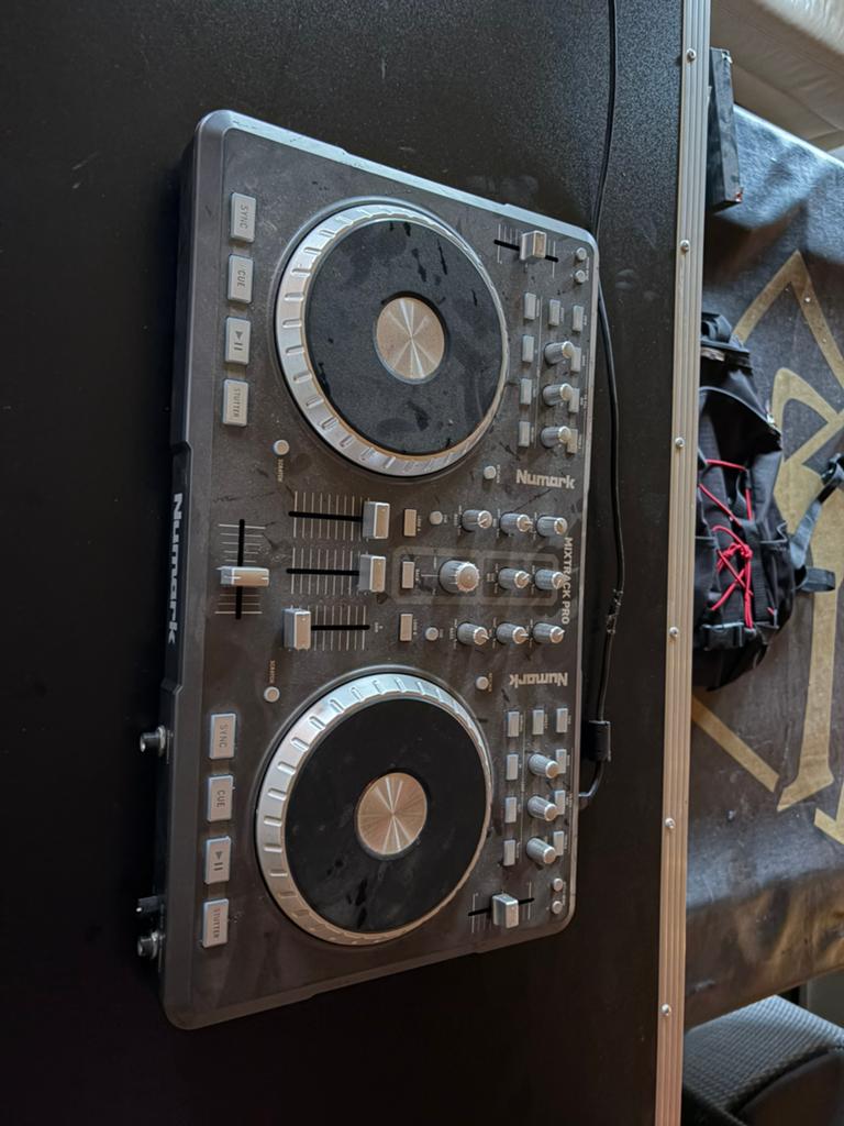 Numark mixtrack pro dj set, Ophalen, Zo goed als nieuw