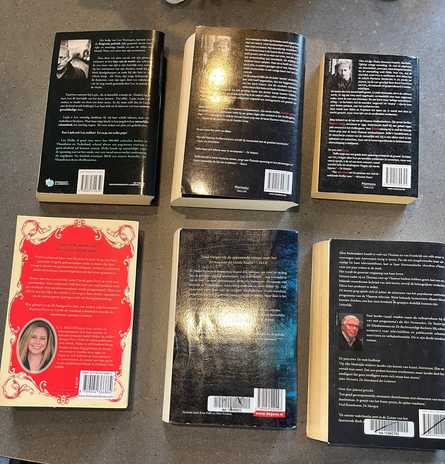Nog 2 sets boeken. Prijs per stuk 2€, Ophalen, Gelezen, België