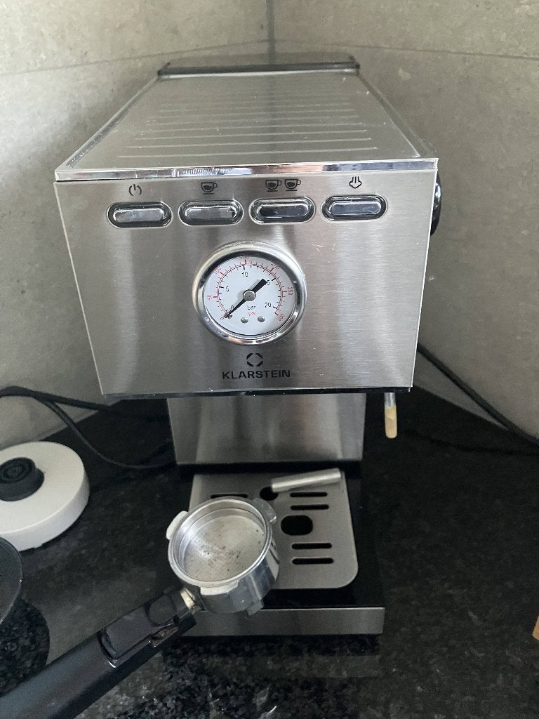 Expressomachine, Electroménager, Café moulu, Réservoir d'eau amovible, 2 à 4 tasses, Comme neuf