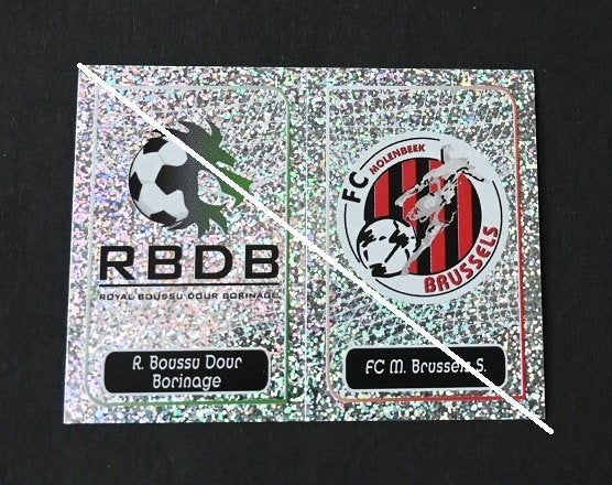 Panini / Football 2013 / Embleem Boussu Dour - Brussels, Verzamelen, Verzenden, Nieuw, Poster, Plaatje of Sticker