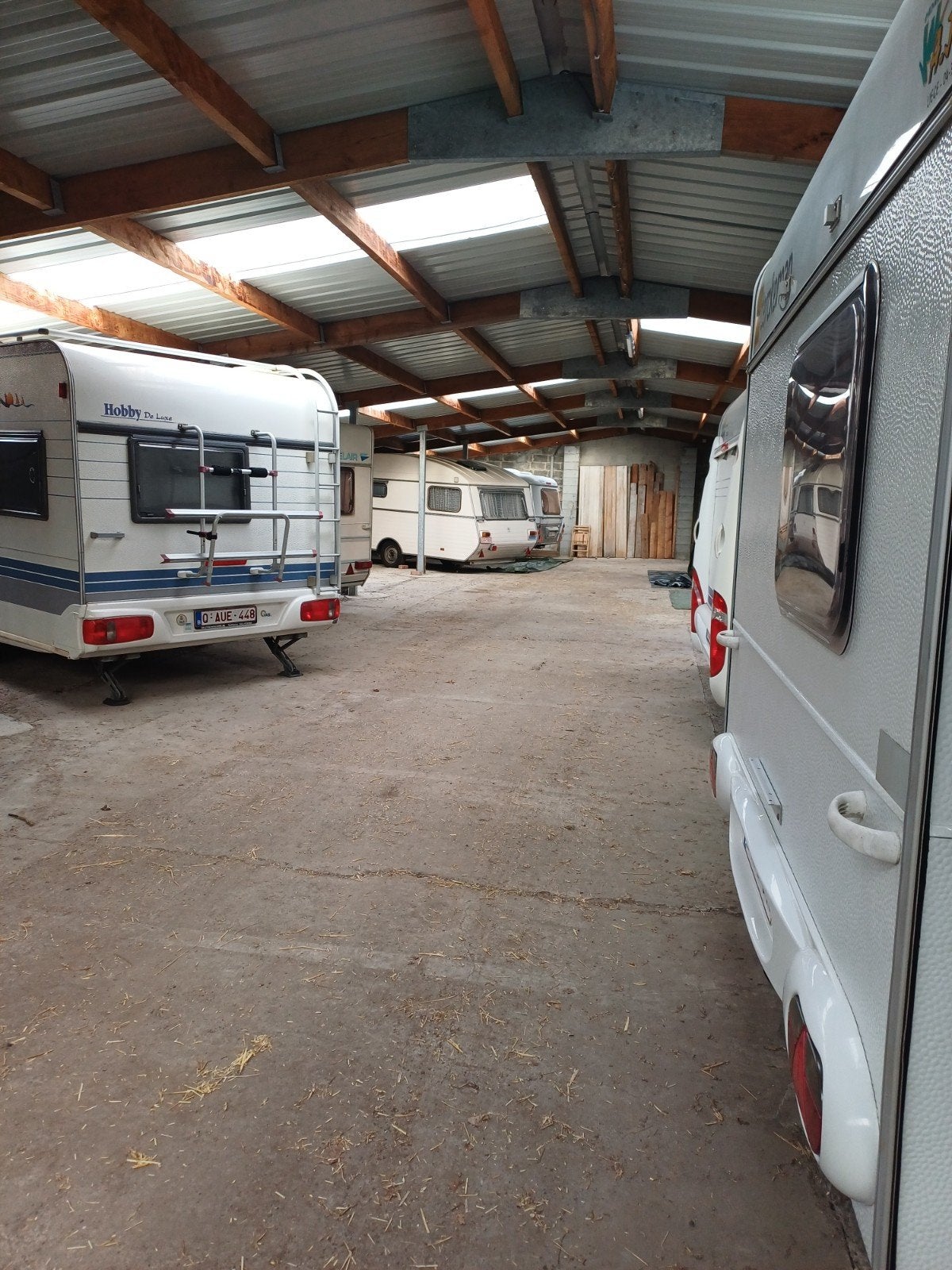 Winterberging stalling caravan, Caravanes & Camping