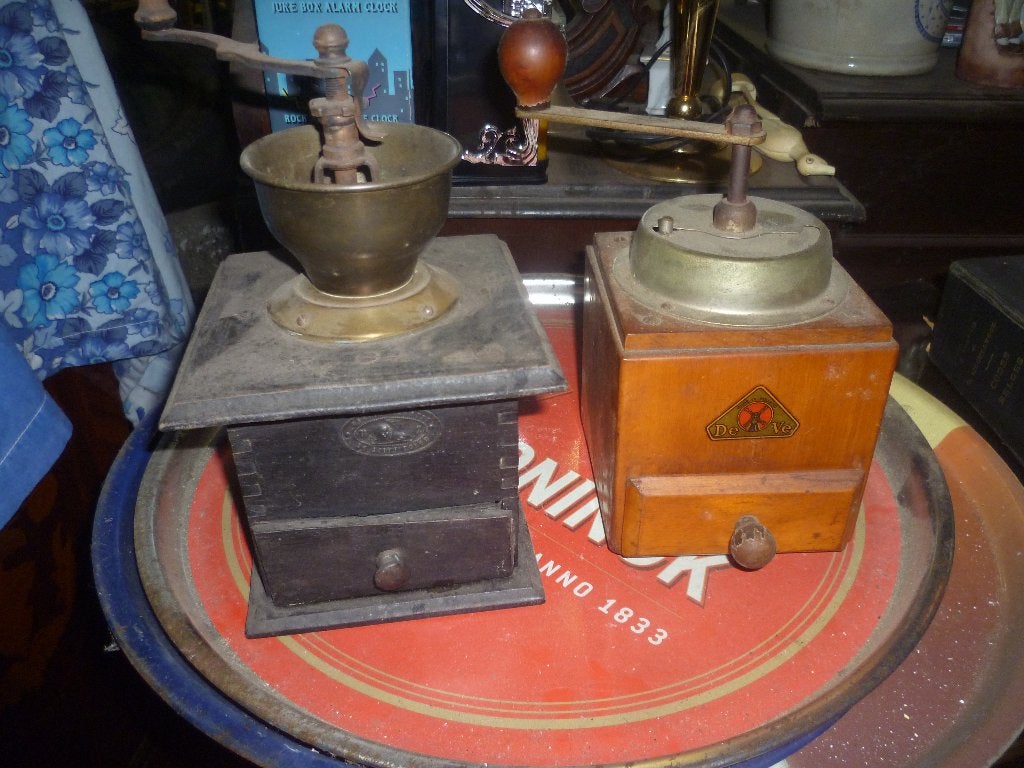 2 OUDE KOFFIEMOLENS, Enlèvement