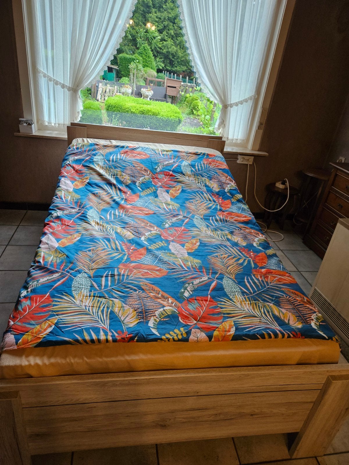 bed met elektrische lattenbodem Emma 120 x 200cm, Ophalen