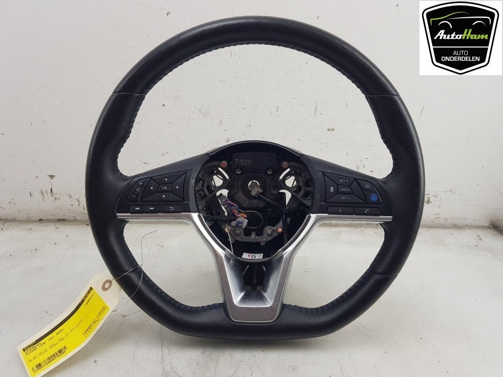 VOLANT DIRECTION Nissan Leaf (ZE1) (|484305SH5A|), Germany@nissan-services.eu, Kronenweg 38
50389  Wesseling, DE, Utilisé, Nissan