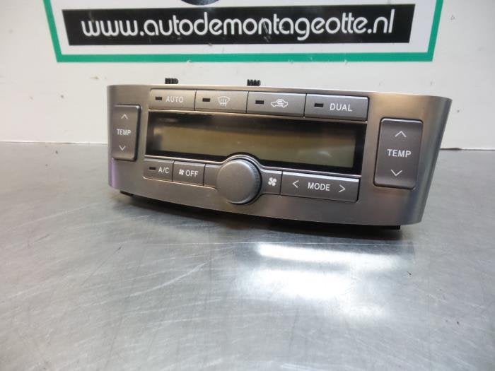 Panneau de commandes chauffage d'un Toyota Avensis (Avensis, -, 3 mois de garantie, Toyota, Utilisé