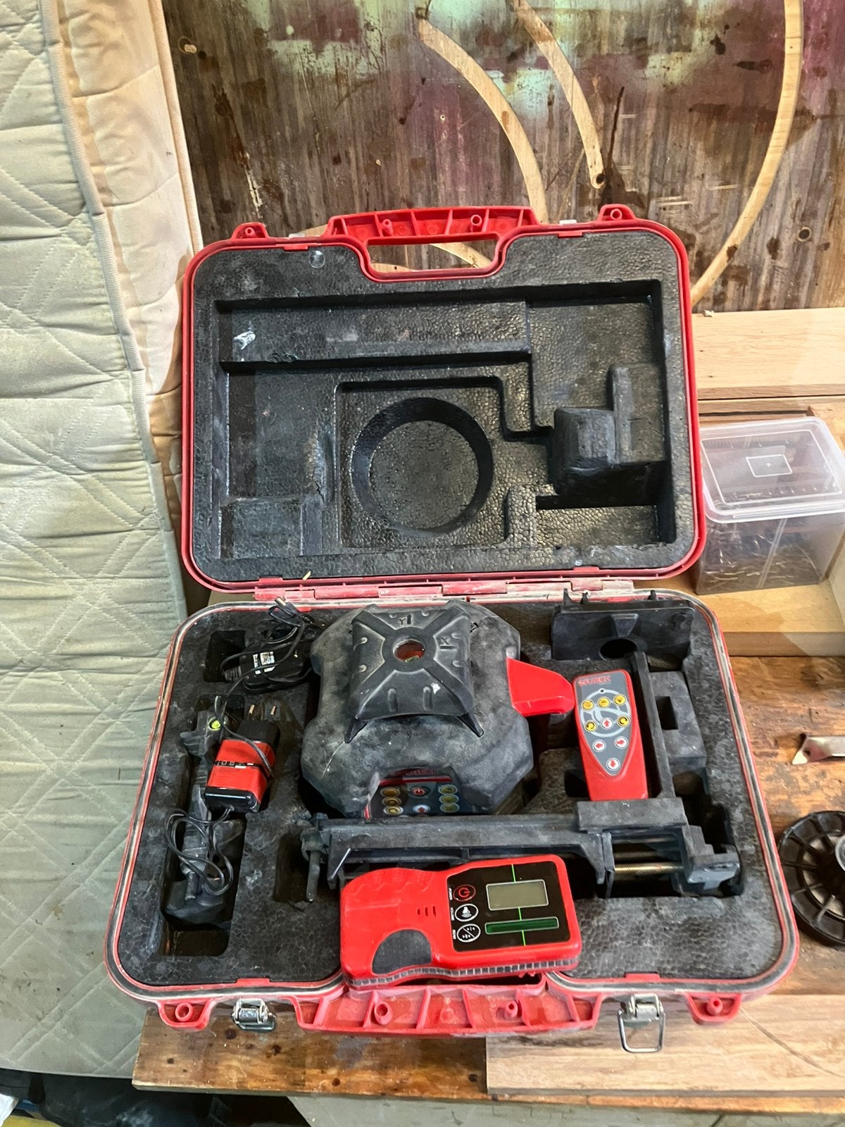 Futech bouwlaser, Doe-het-zelf en Bouw, Meetapparatuur, Ophalen of Verzenden, Gebruikt
