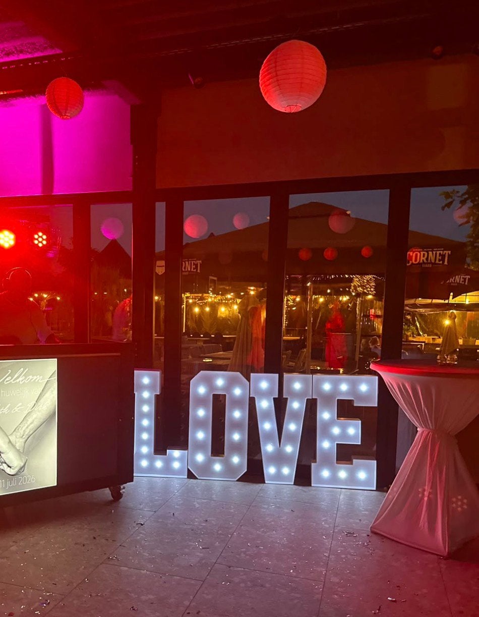 Love letters / wedding / anniversary, Hobby en Vrije tijd, Feestartikelen, Ophalen
