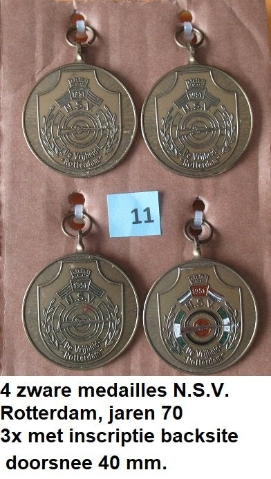 4 stuks uniek mooie schietsport medailles jaren 70, Postzegels en Munten, Penningen en Medailles, Overige materialen, Ophalen of Verzenden