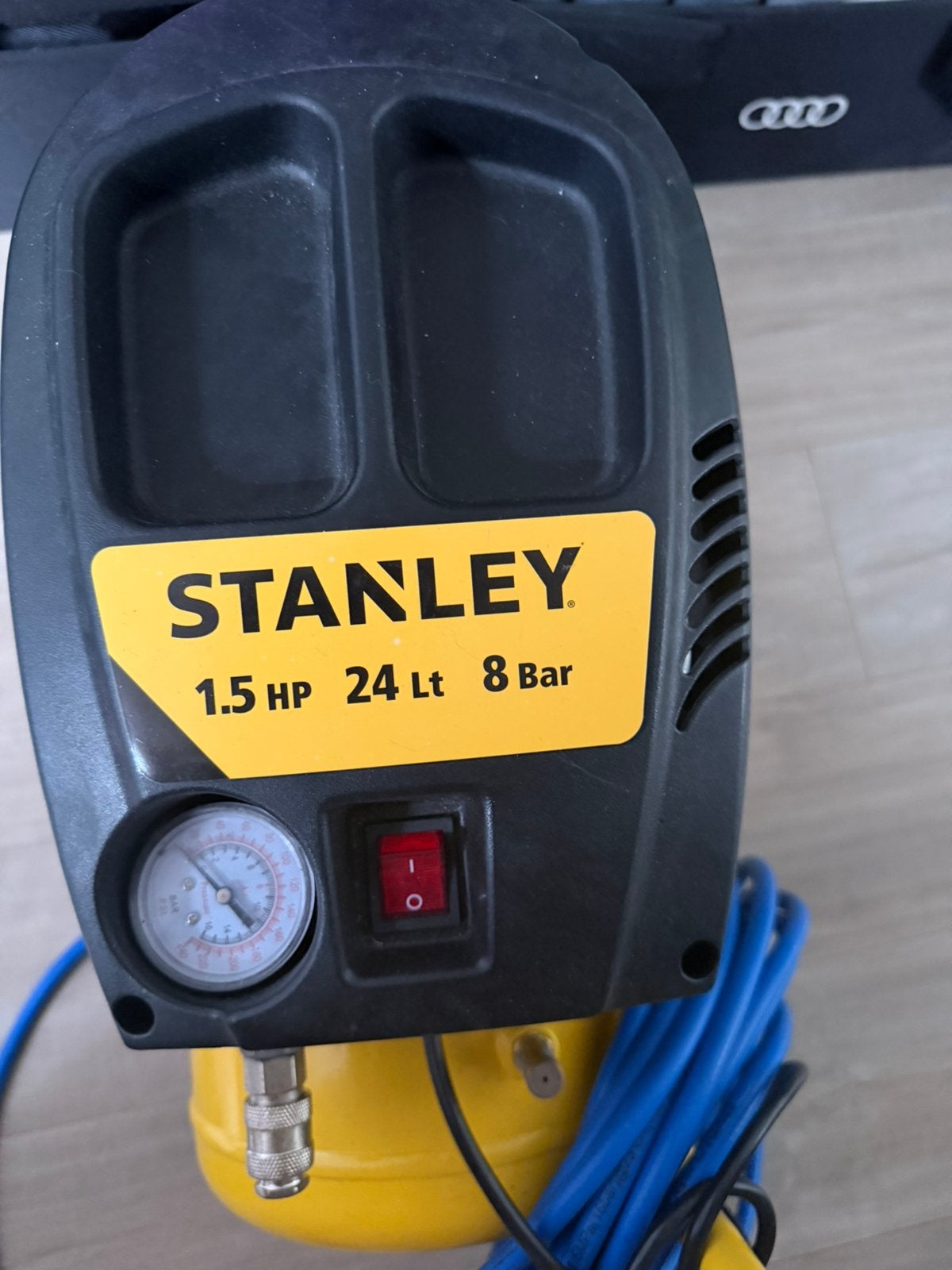 Compresseir stanley, Bricolage & Construction, Compresseurs, Comme neuf, Enlèvement, 6 à 10 bars, 200 à 400 litres/min