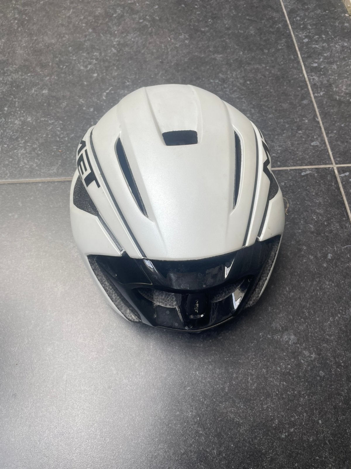 Fietshelm zo goed als nieuw, Vélos & Vélomoteurs, Accessoires vélo | Casques de vélo, Enlèvement