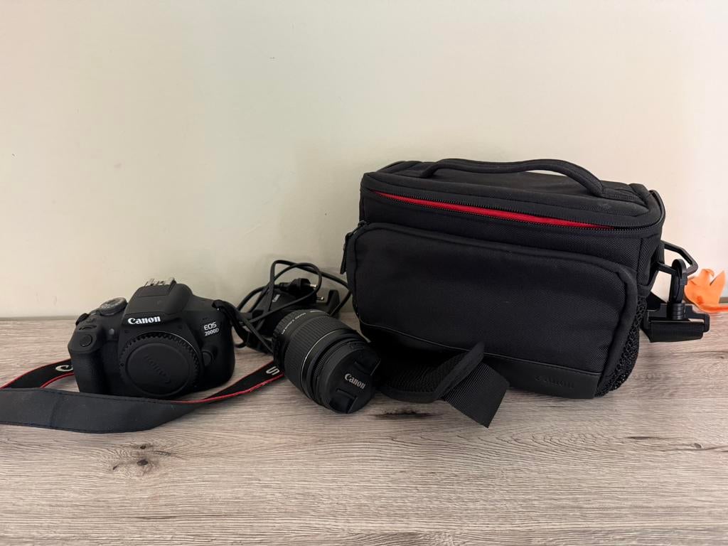 Canon EOS 2000D, Audio, Tv en Foto, Foto | Cameratassen, Ophalen, Zo goed als nieuw, Canon