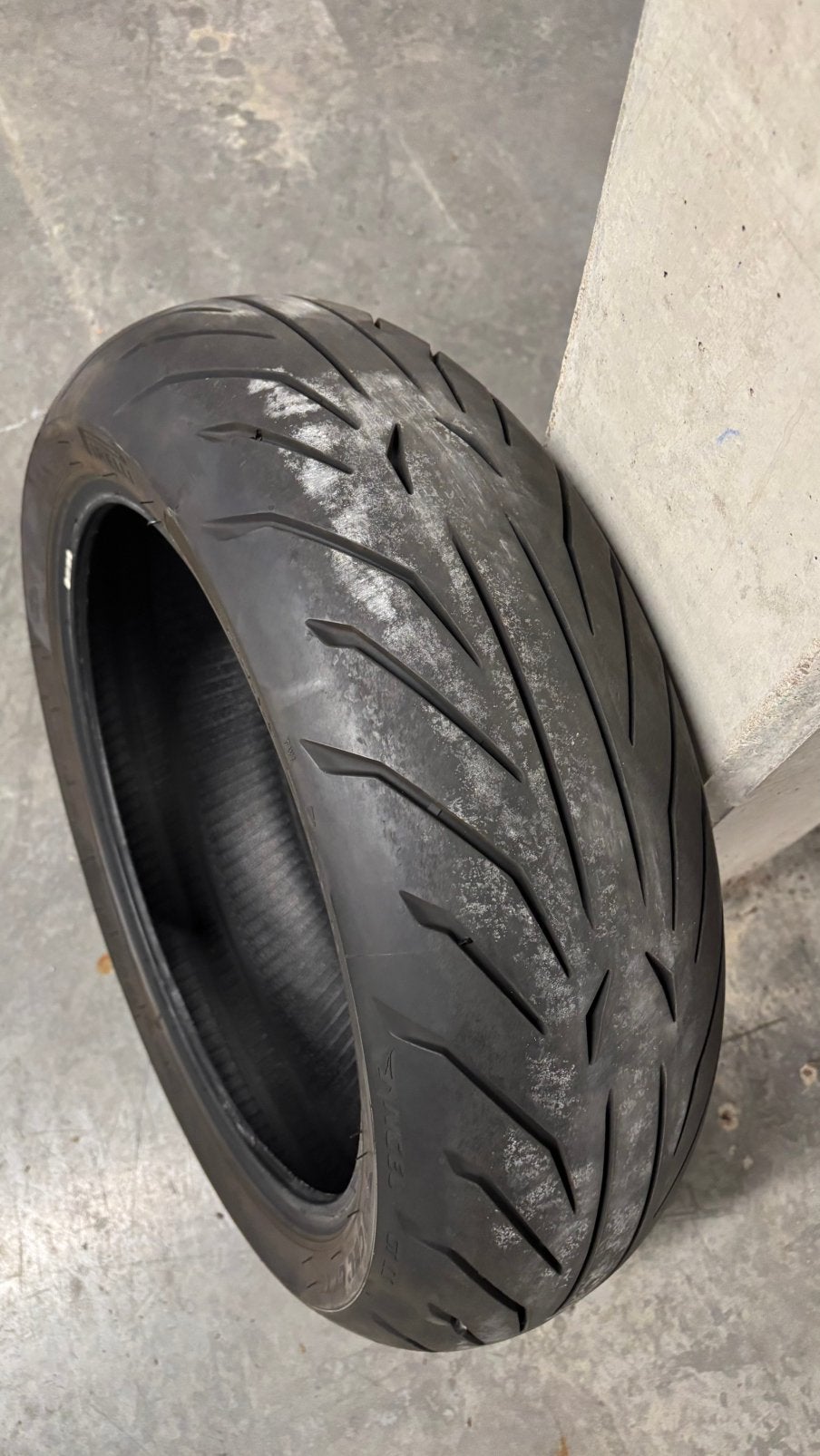 Pirelli Angel GT II - achterband, Ophalen, Nieuw