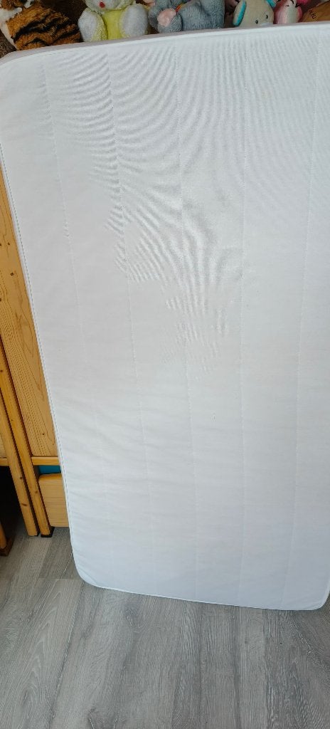 Matras Ikea voor babybedje ZGAN, Kinderen en Baby's, Ophalen, Zo goed als nieuw