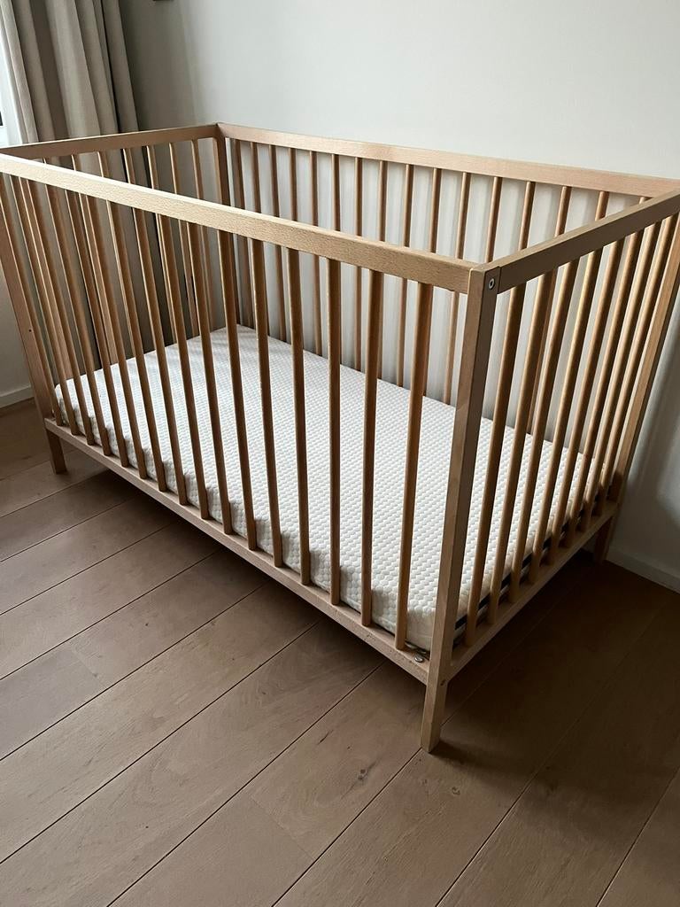 Houten babybed met Aerosleep matras, Enlèvement, Utilisé
