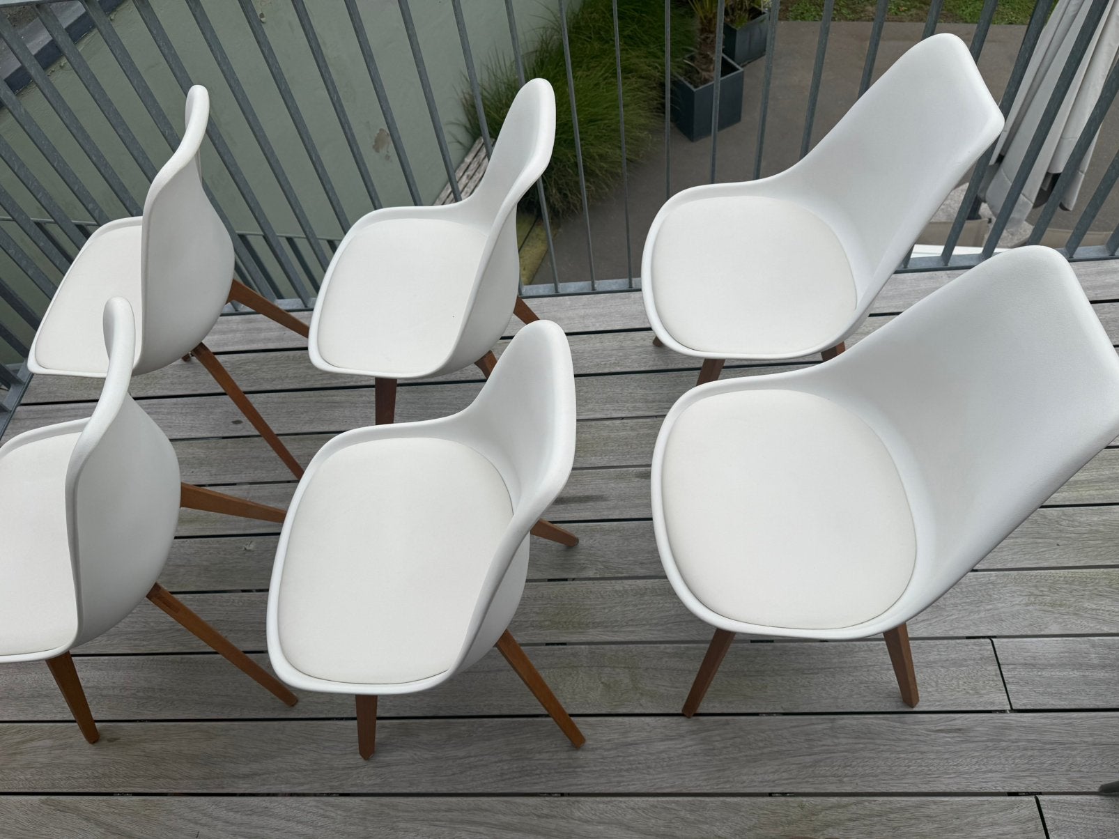 6 witte kuipstoelen in goed staat, Huis en Inrichting, Ophalen, Zo goed als nieuw
