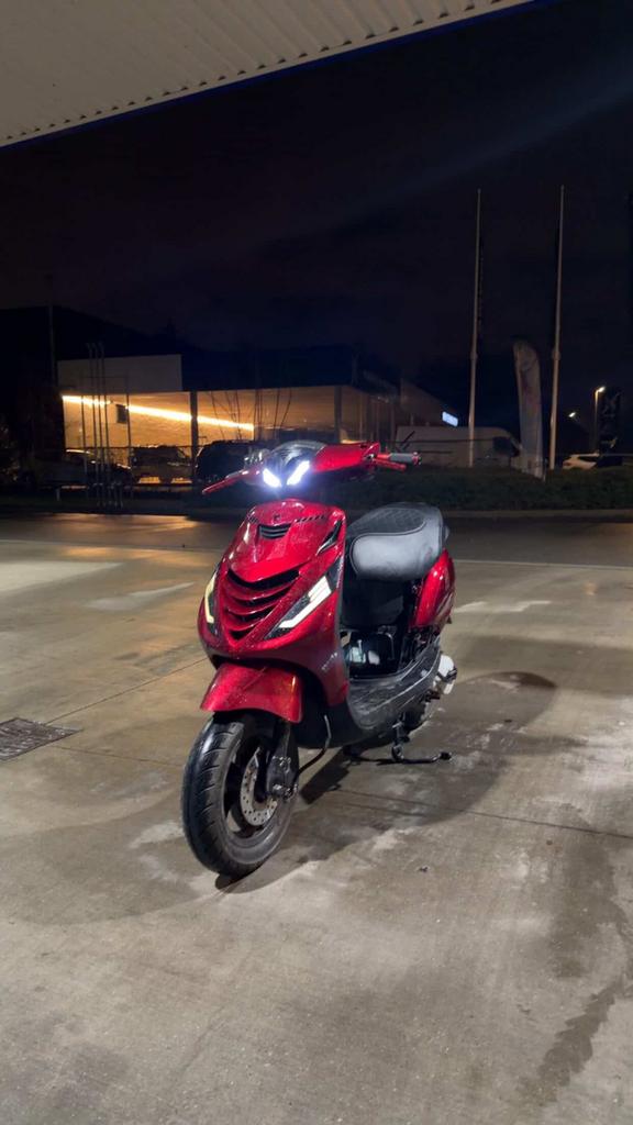 Zip 70cc mallosi, Enlèvement ou Envoi, Comme neuf, Zip