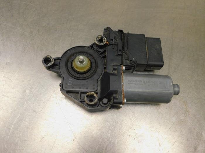 Raammotor Portier van een Volkswagen Golf Plus, Gebruikt, -, Volkswagen, -