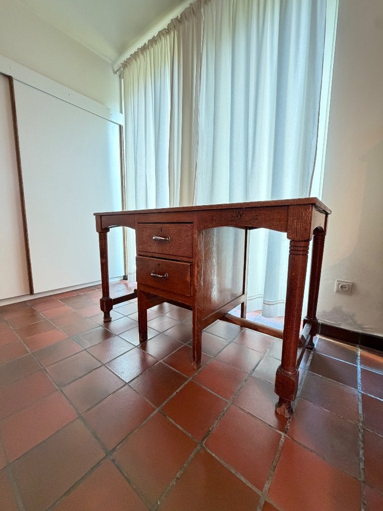 Oude schoolbureau, Ophalen