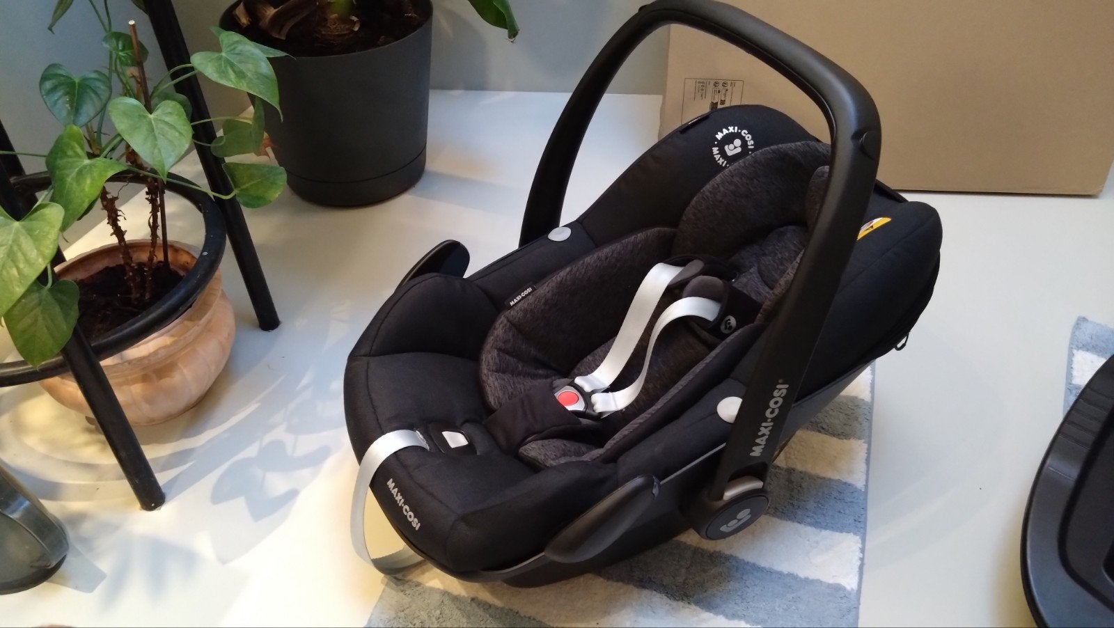 Maxi-Cosi Pebble Pro i-Size + FamilyFix One ISOFIX basis, Enfants & Bébés, Enlèvement ou Envoi, Utilisé, Maxi-Cosi, Isofix