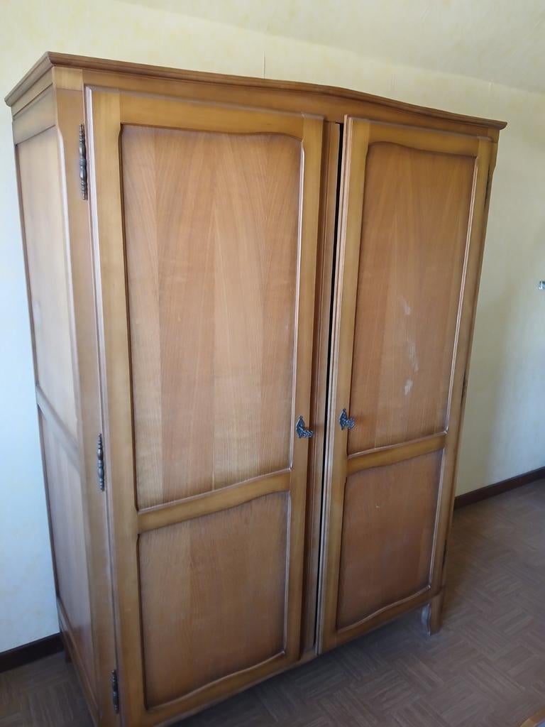 Garde-'robes 2 portes en bois clair., Enlèvement